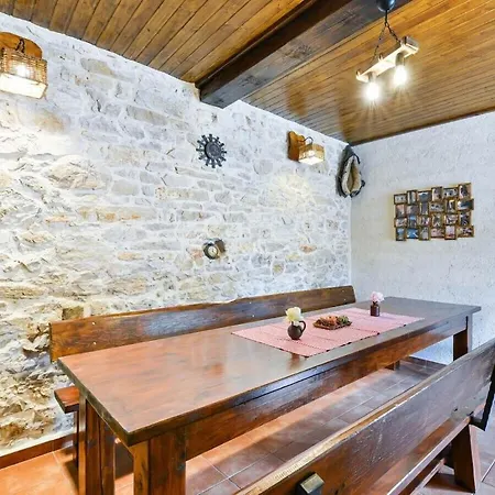 Stone Mia With Pool Villa