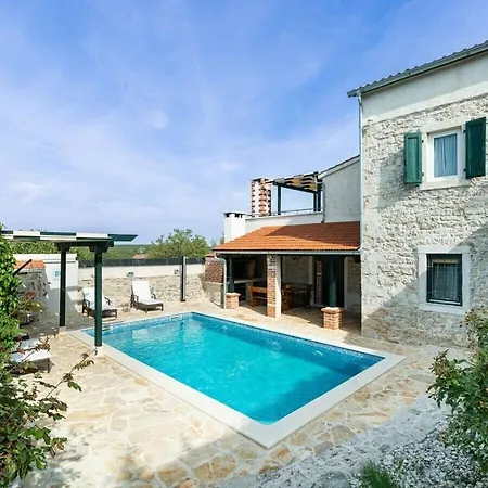 Stone Mia With Pool Sukosan