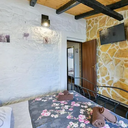 Stone Mia With Pool Villa *